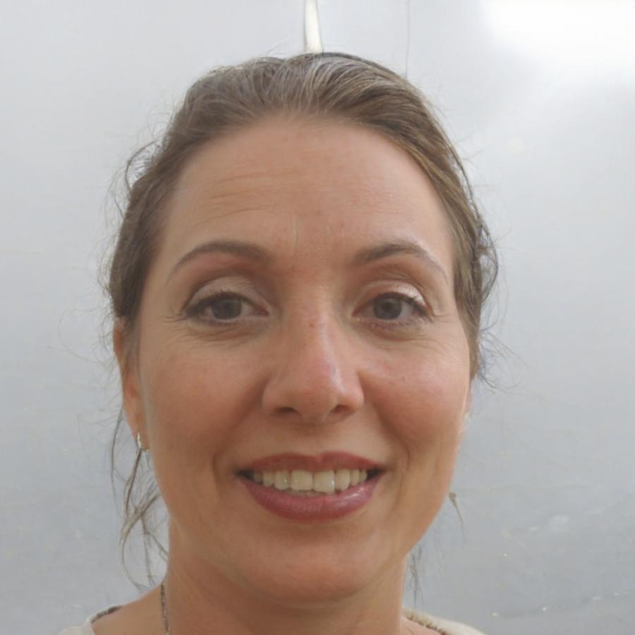 Portrait de Sophie Moreau, analyste financière senior